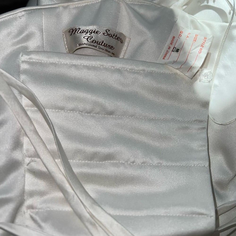 Pretty Vintage 90s Maggie Sottero Couture Corset Wedding Gown! - Picture 7 of 7
